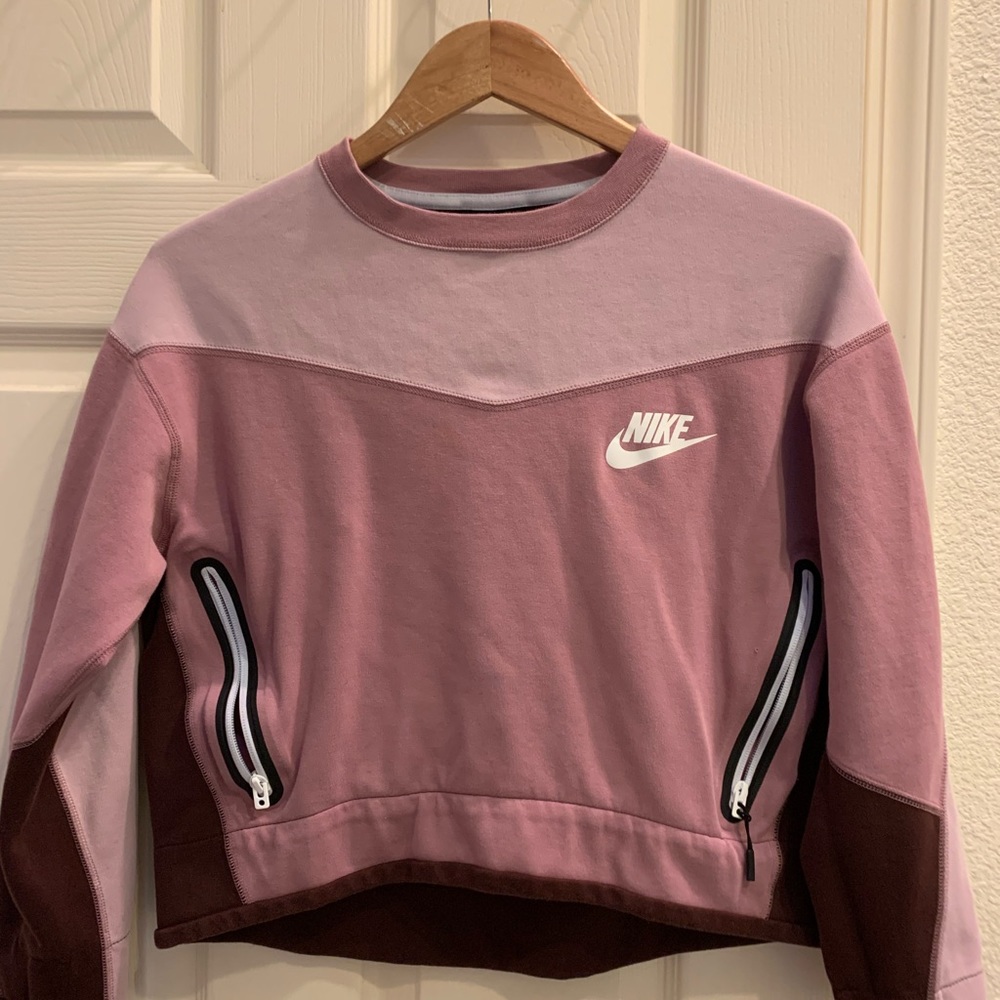 Nike sport wear tech fleece women’s crew sz medium